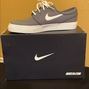 New Nike Junoski Size 7